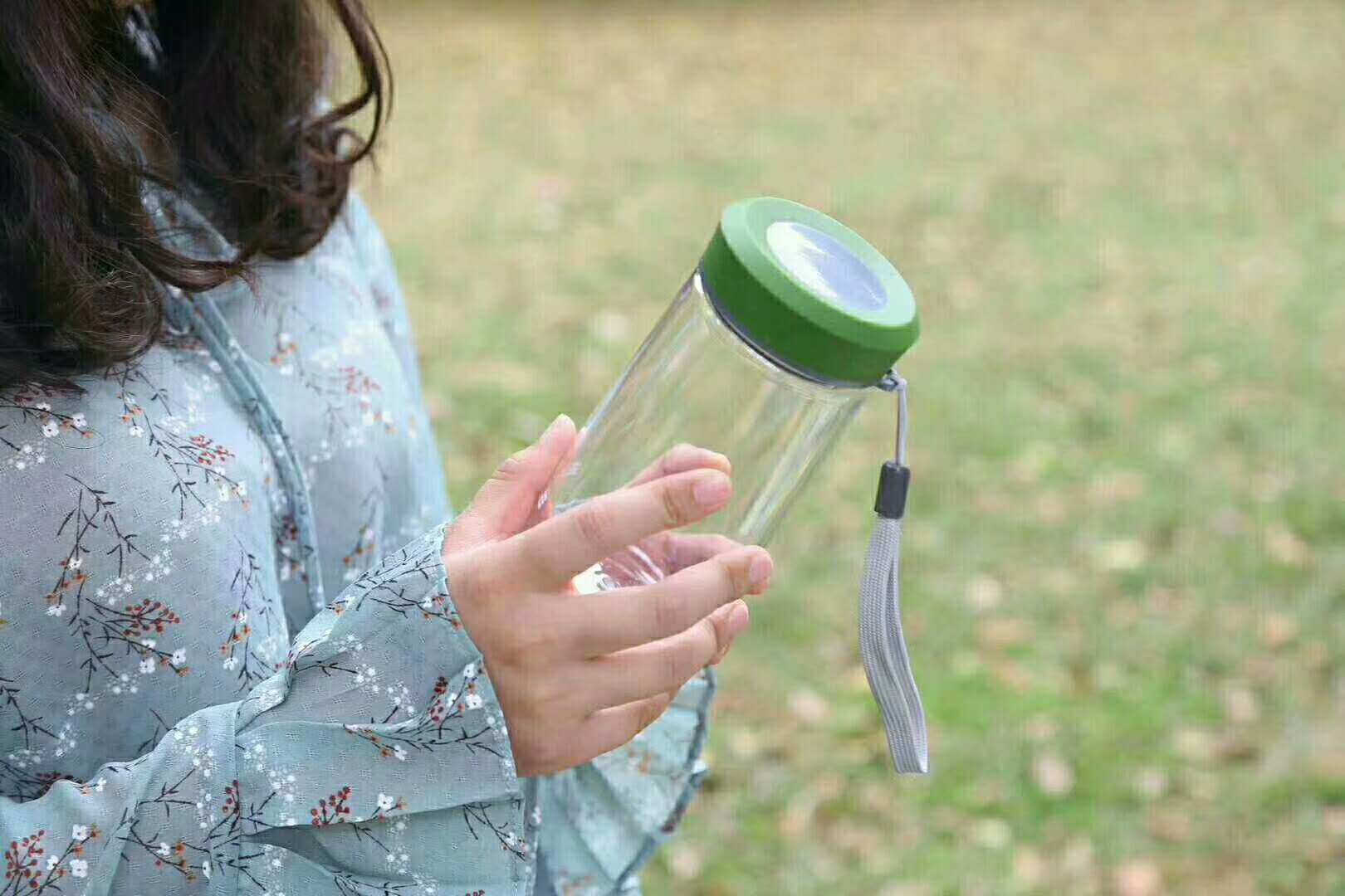 如何正確選擇塑料水杯，冠一容器給出答案！